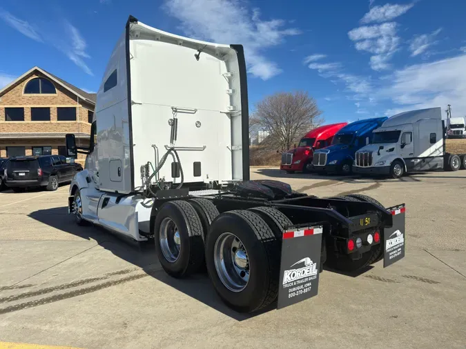 2021 KENWORTH T680