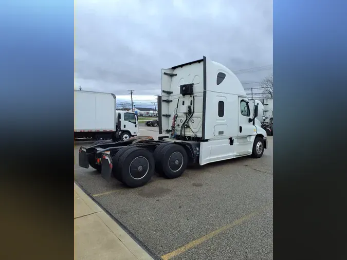 2019 FREIGHTLINER/MERCEDES CASCADIA 125