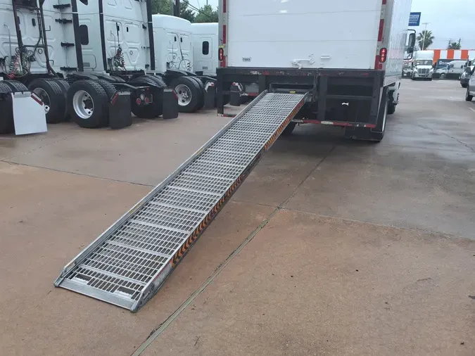 2019 NAVISTAR INTERNATIONAL 4300