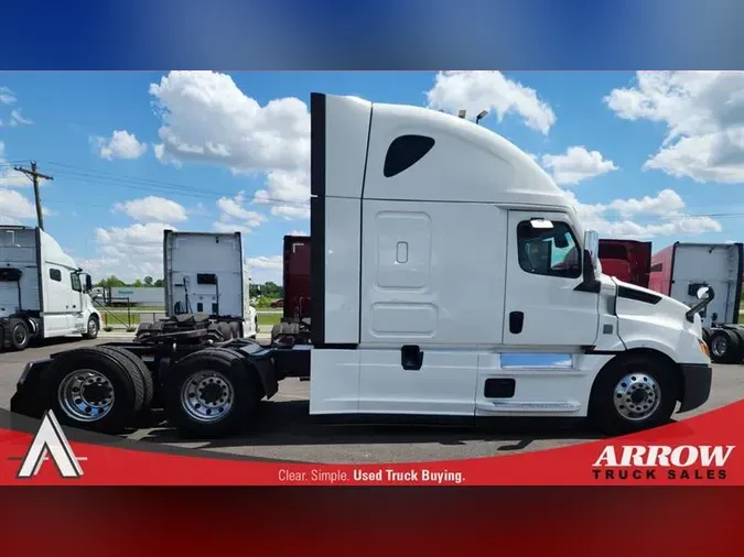 2021 FREIGHTLINER CA126