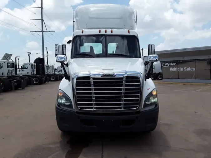 2020 FREIGHTLINER CASCADIA 125