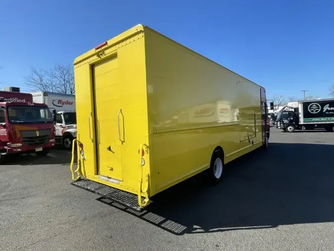 2017 FRTLR CUSTOM CHASSIS CORP MT55