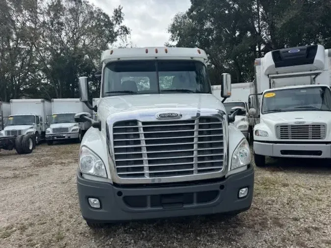 2017 FREIGHTLINER/MERCEDES CASCADIA 125