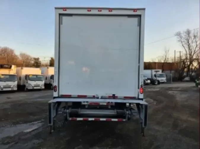 2019 FREIGHTLINER/MERCEDES M2 106