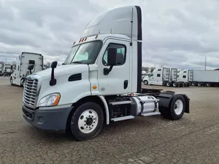 2017 FREIGHTLINER/MERCEDES CASCADIA 113