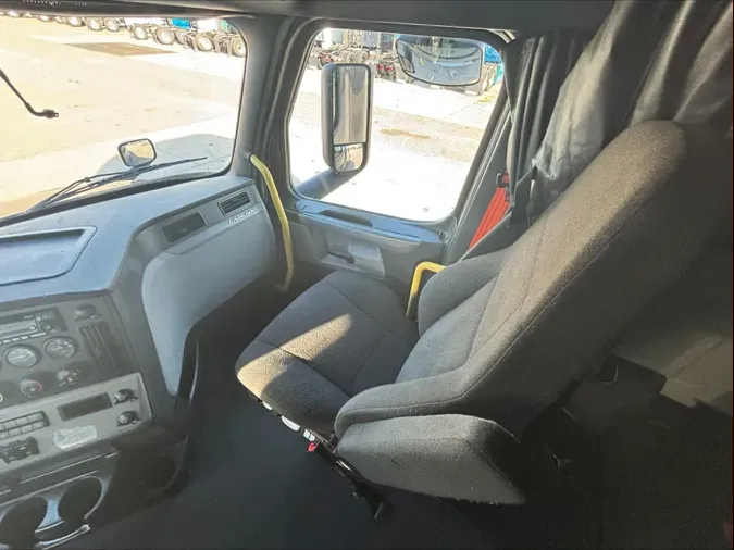 2021 Freightliner Cascadia 126a7a62c20a2240504524df28dd7a044cc