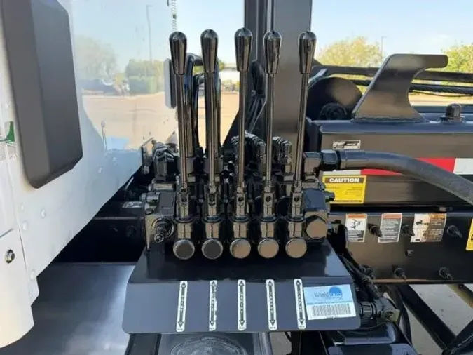 2024 Peterbilt 548a7a78e0317b42316761e4e2bc71216a0