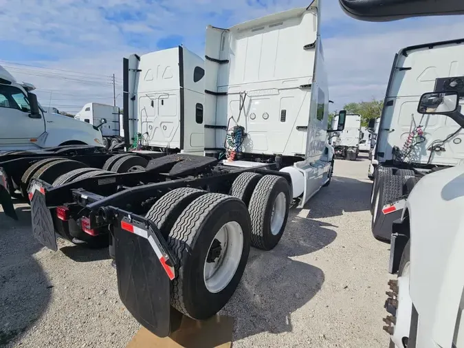 2020 NAVISTAR INTERNATIONAL LT625 SLPR CAB