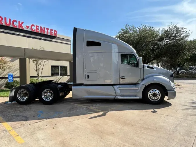 2022 Kenworth T680
