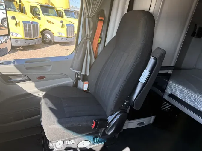 2021 Peterbilt 579