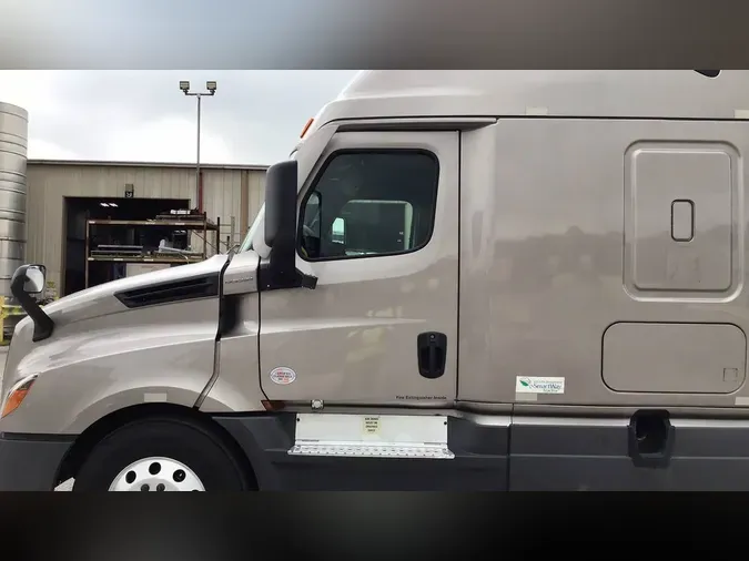 2024 Freightliner Cascadia 126