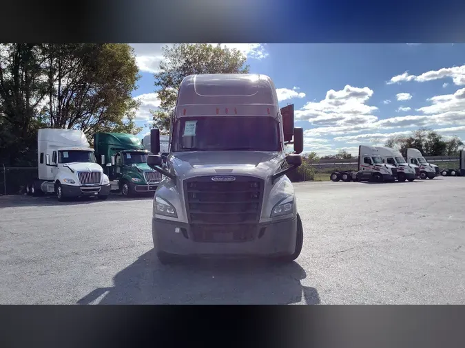2022 Freightliner Cascadia 126