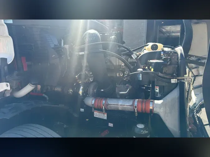 2023 Freightliner Cascadia 126a7b9842759a5e653c563bcaae667543c