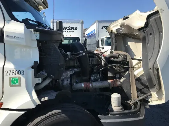 2018 Freightliner T12664ST