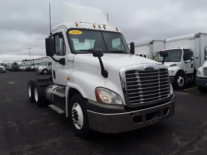 2016 FREIGHTLINER/MERCEDES CASCADIA 125