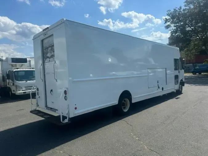 2017 FRTLR CUSTOM CHASSIS CORP MT55