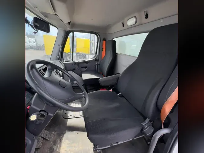 2019 FREIGHTLINER/MERCEDES M2 106