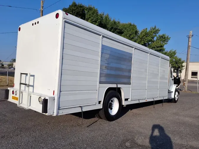 2016 FREIGHTLINER M2 106