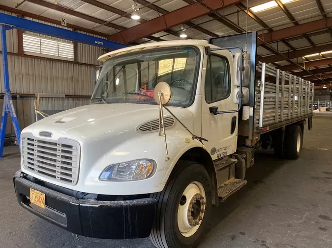 2013 FREIGHTLINER/MERCEDES M2 106