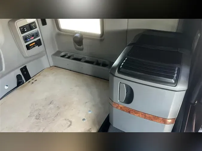 2020 INTERNATIONAL LT625