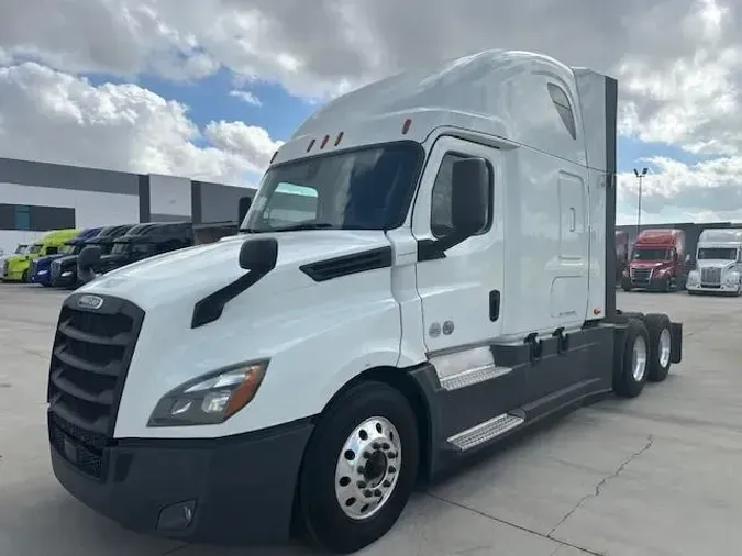 2020 Freightliner Cascadia