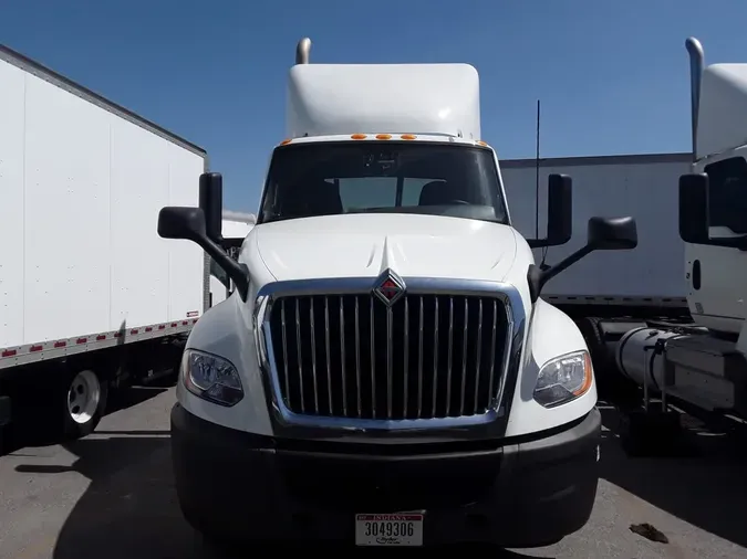 2021 NAVISTAR INTERNATIONAL LT625 DAYCAB S/A