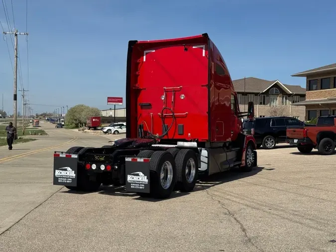 2022 KENWORTH T680