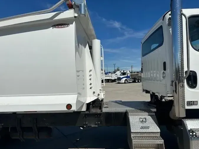 2024 Freightliner FL114SDa7ca38e21b3bc8f63aa3b391362f20c1