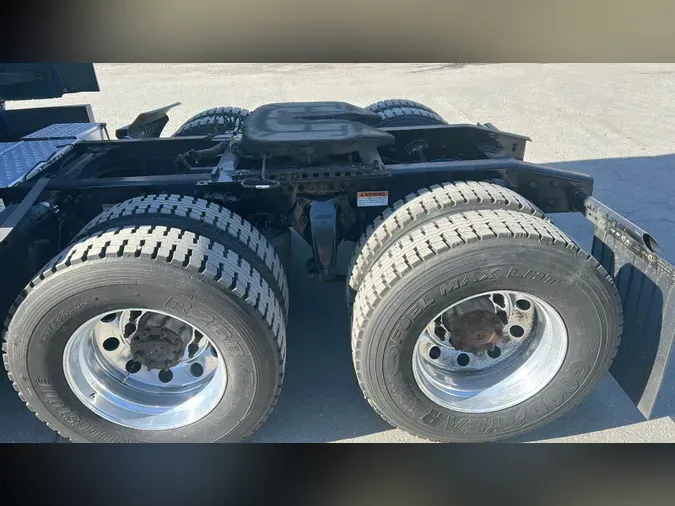 2021 Freightliner Cascadia 126