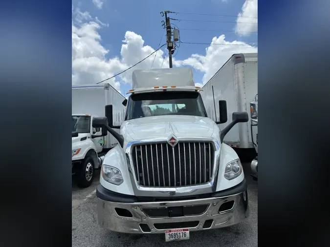 2020 NAVISTAR INTERNATIONAL LT625 DAYCAB T/Aa7cea53e09464af8d749eec6d7e7eda3