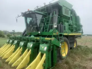 2016 John Deere CP690