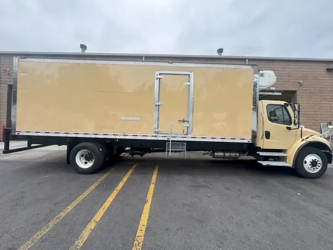 2019 FREIGHTLINER M2 106