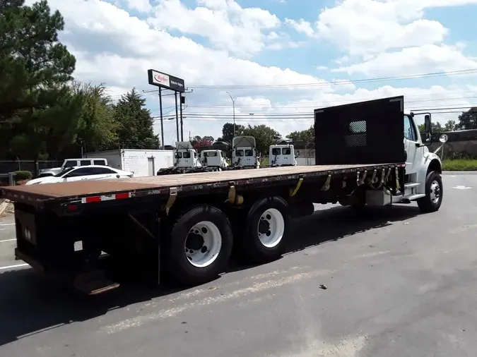 2018 FREIGHTLINER M2 106