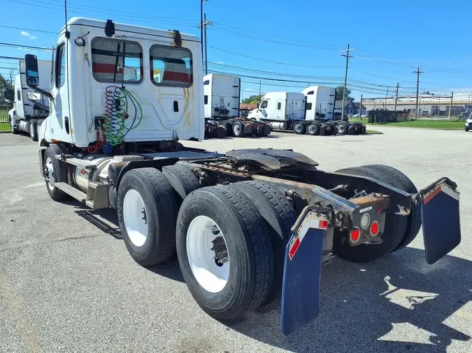 2021 FREIGHTLINER/MERCEDES CASCADIA PX11664ST