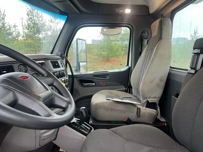 2018 Peterbilt 567