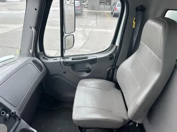 2017 Freightliner Business Class M2 106