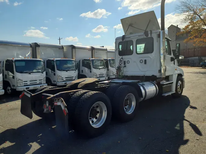 2018 FREIGHTLINER/MERCEDES CASCADIA 125