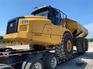 2019 CATERPILLAR 745