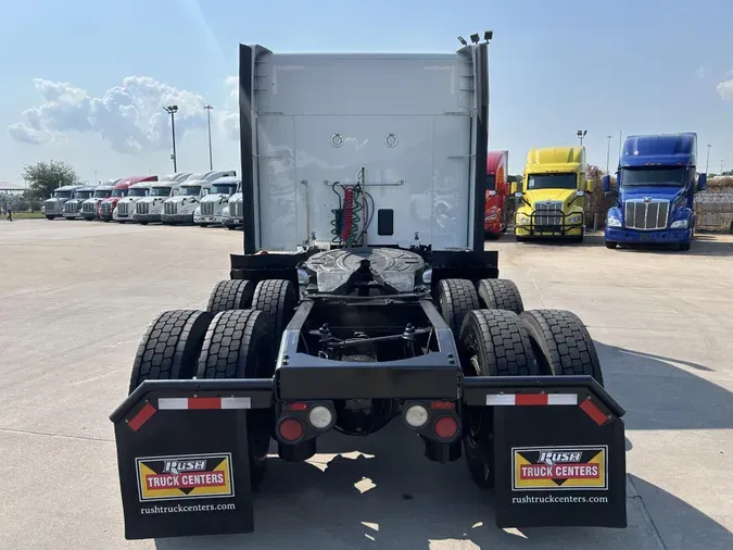 2020 Peterbilt 567