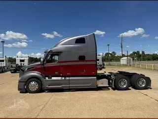 2023 PETERBILT 579