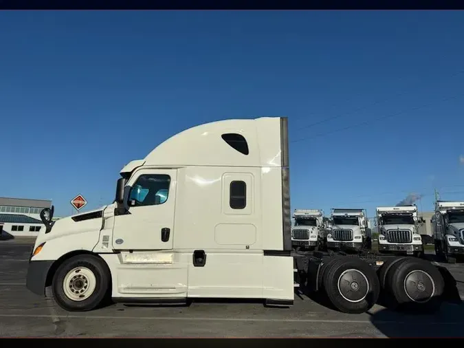 2020 Freightliner Cascadia