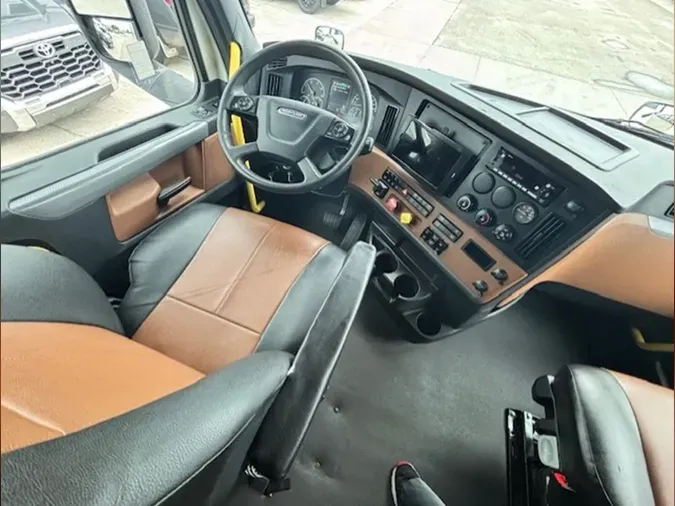2022 Freightliner PT126SLP