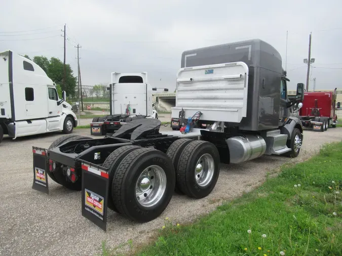 2017 Peterbilt 579