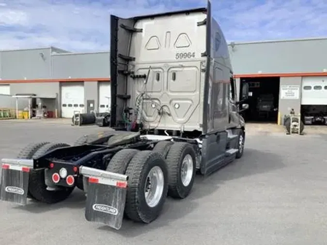 2023 Freightliner Cascadia