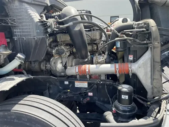 2022 FREIGHTLINER CA126