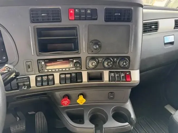 2023 Kenworth T680
