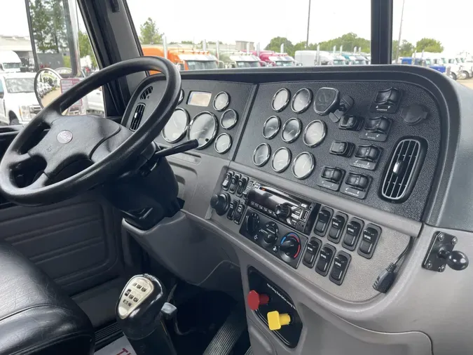 2018 Peterbilt 389