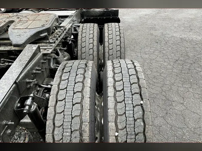 2022 INT LT625 6x4