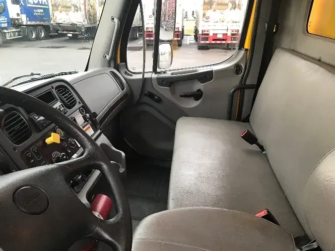 2018 Freightliner M2