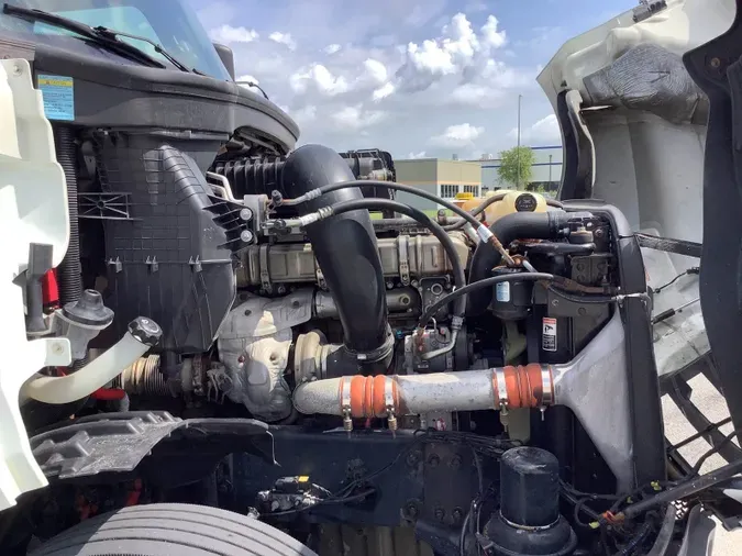 2019 Freightliner Cascadia 126a7fb54629415c90b8f6ba5584ab11a21